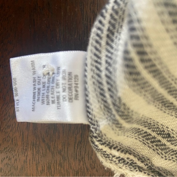 CP Shades linen blend top, size small - Picture 6 of 11